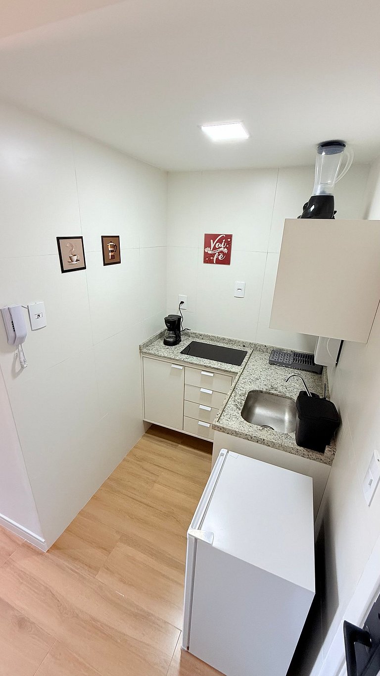 Studio moderno e confortável com vista mar - CL409