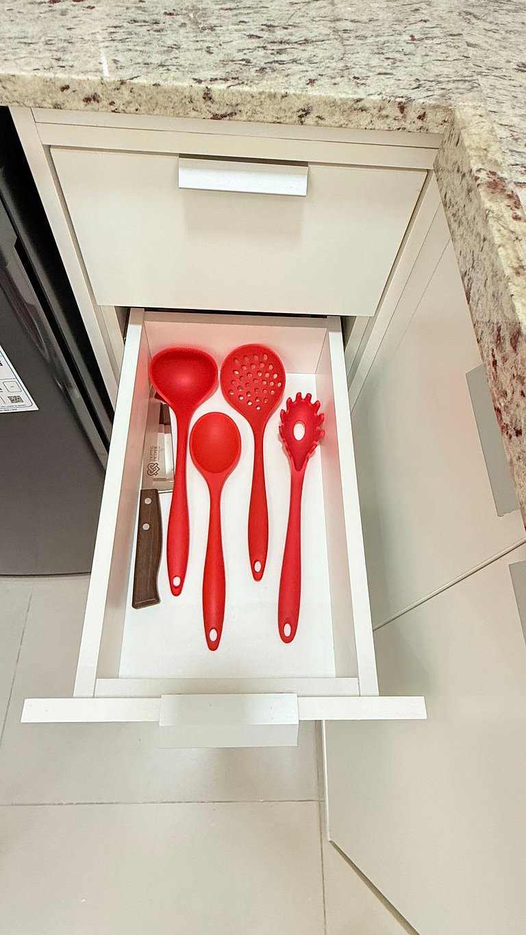 Practical and comfortable retreat near the beach 211