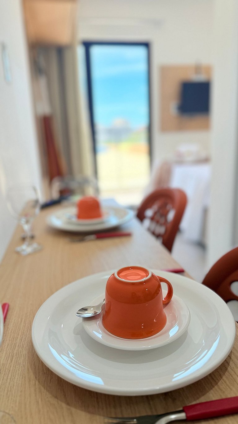 Practical and comfortable retreat near the beach 211