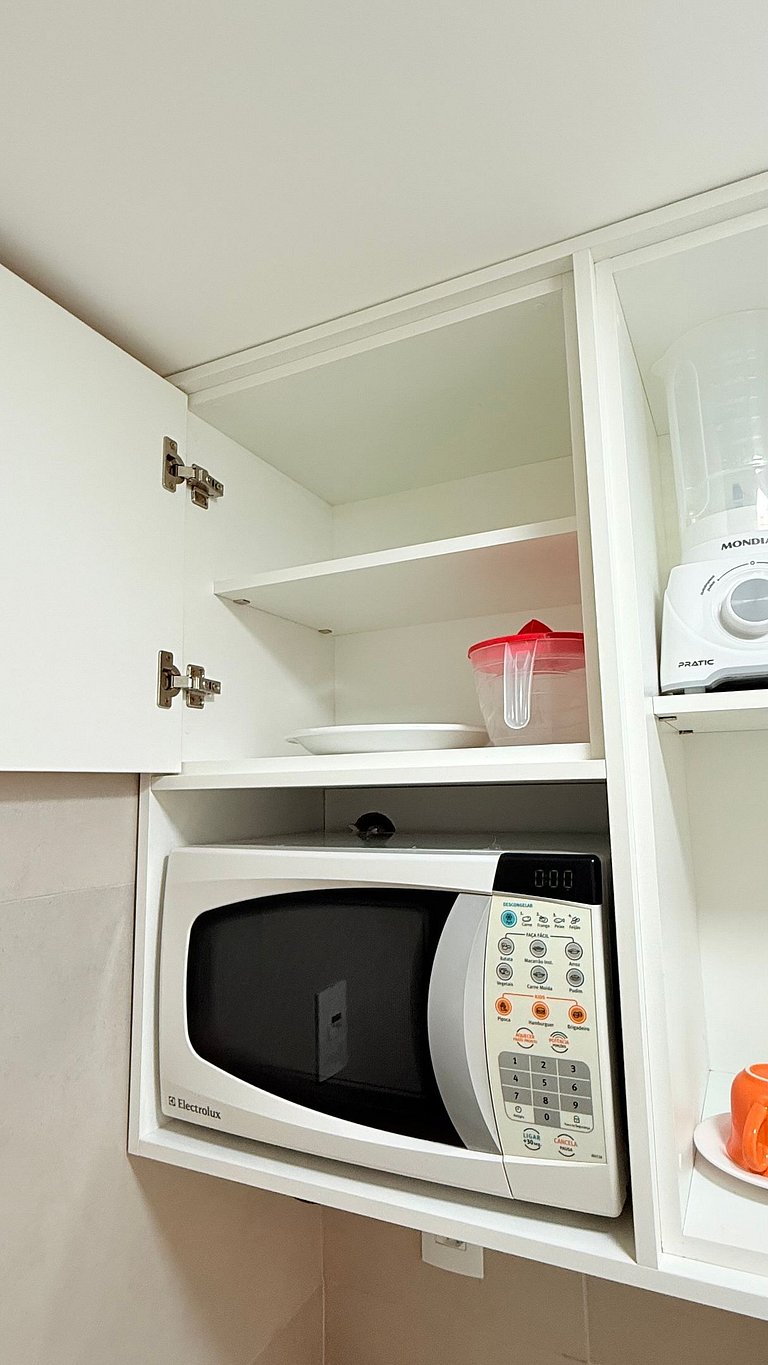 Practical and comfortable retreat near the beach 211