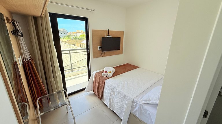 Practical and comfortable retreat near the beach 211