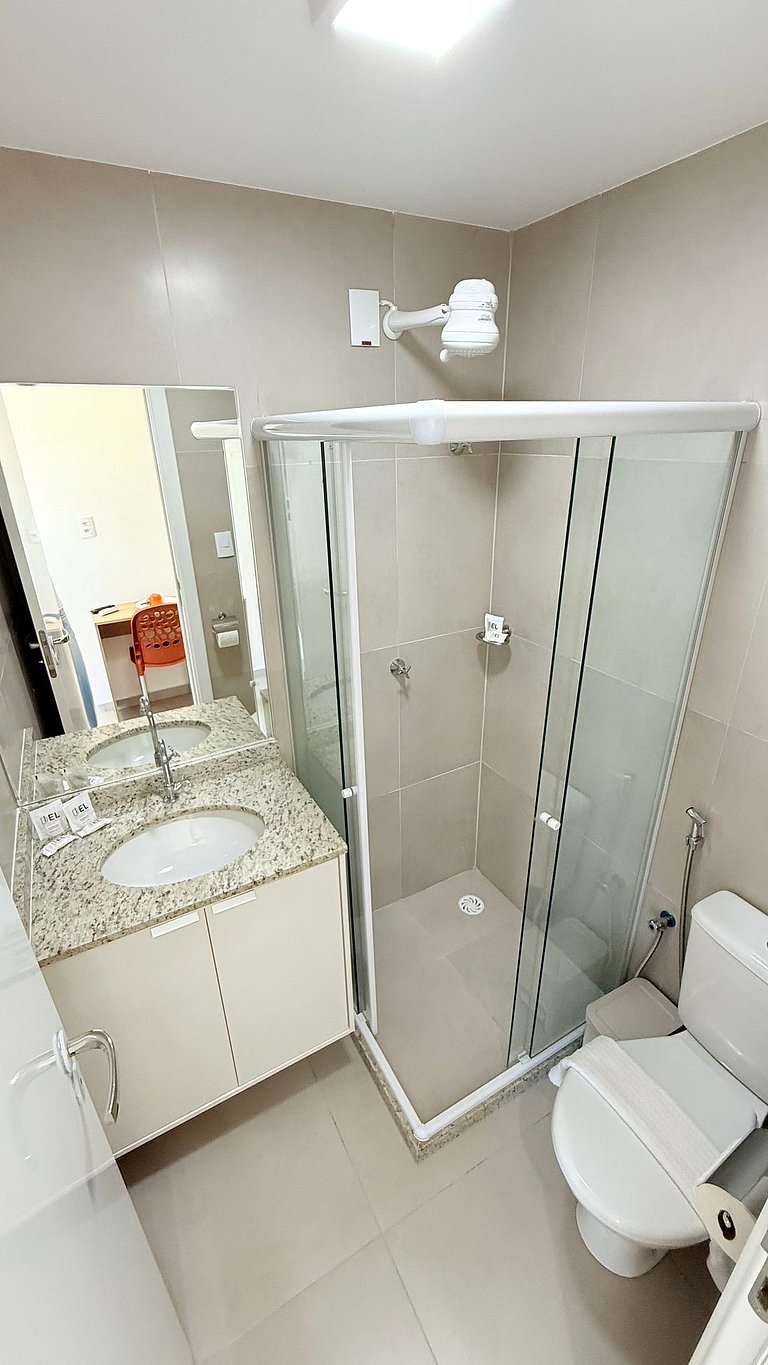 Practical and comfortable retreat near the beach 211