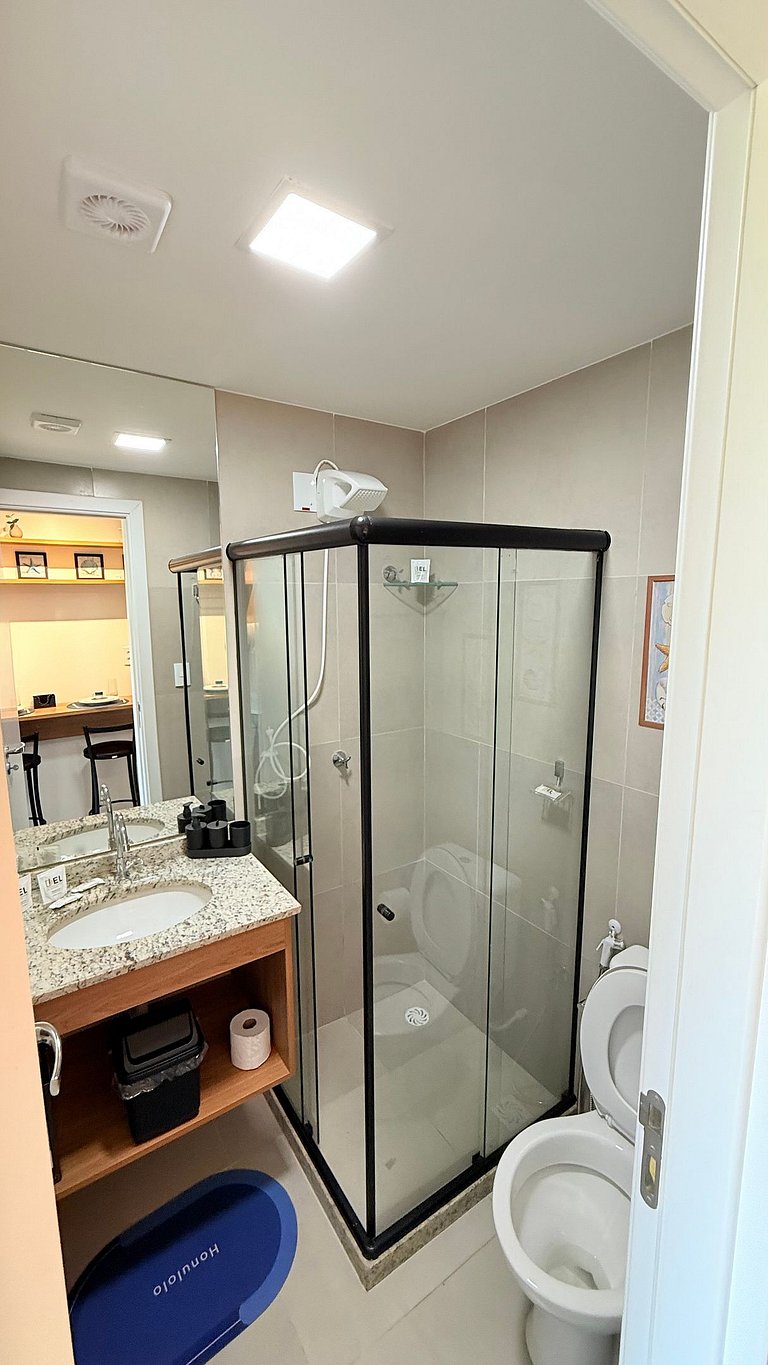 Apartamento elegante com vista para o mar - CL701