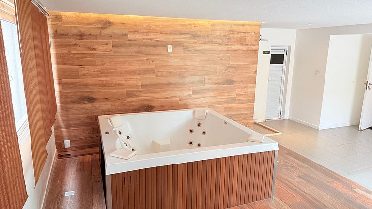 Apartamento 1 Quarto com Varanda no Atlântico Porto Residenc