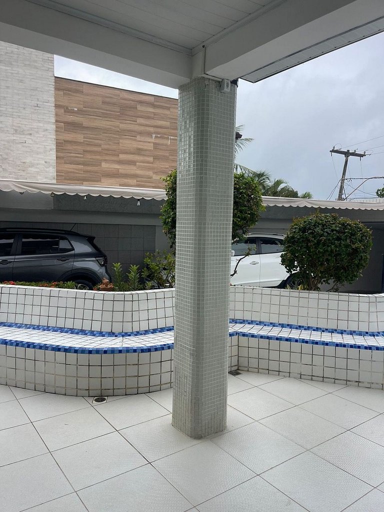 Complete house with pool in Vilas do Atlântico