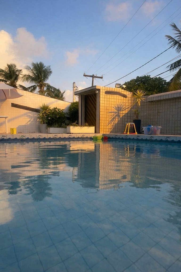 Complete house with pool in Vilas do Atlântico