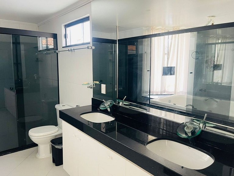 Casa completa con piscina en Vilas do Atlântico