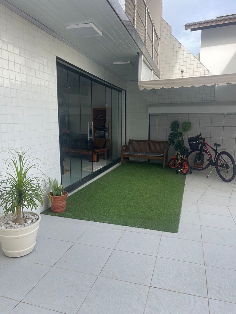 Complete house with pool in Vilas do Atlântico