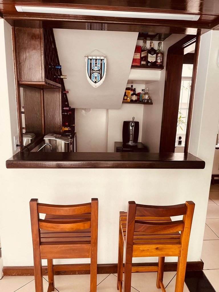 Complete house with pool in Vilas do Atlântico