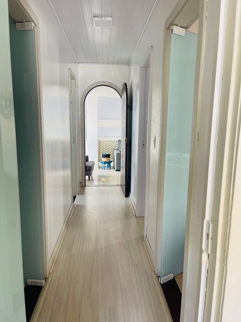 Casa completa com piscina em Vilas do Atlântico