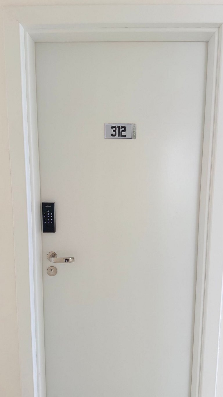 Estudio moderno y acogedor - CL312